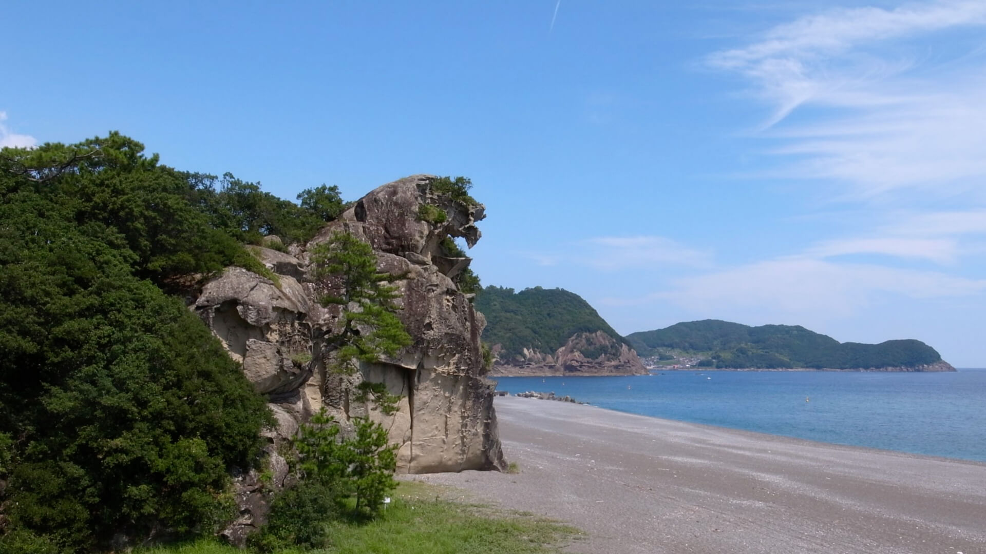 A journey of great trees and iwakura (worshiped rocks)