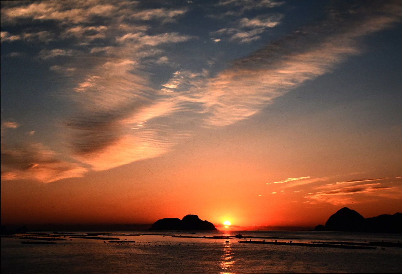 熊野古道の朝日（尾鷲市）
